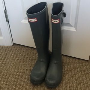 Gray Hunter Wellies